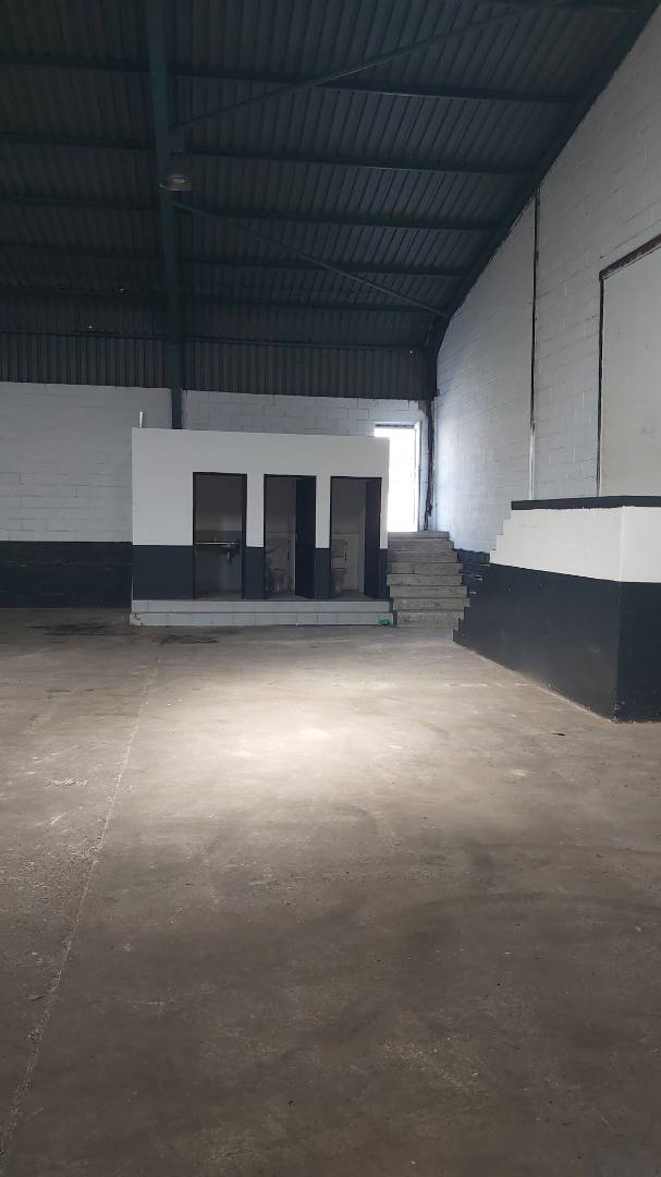 To Let Commercial Property for Rent in Sidwell Eastern Cape